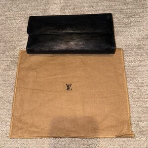 Louis Vuitton epi black wallet